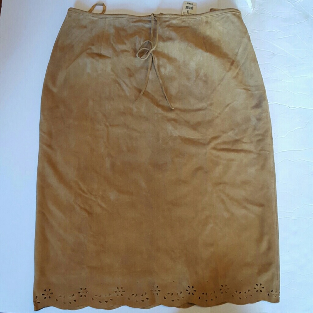 Ann Taylor suede skirt size 12